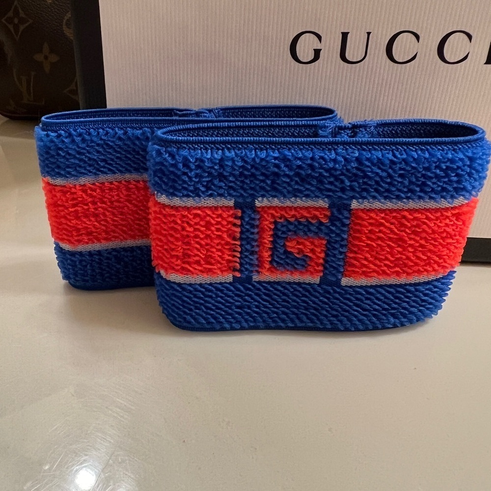 Authentic Gucci logo stripe sweatband set - Picture 3 of 5